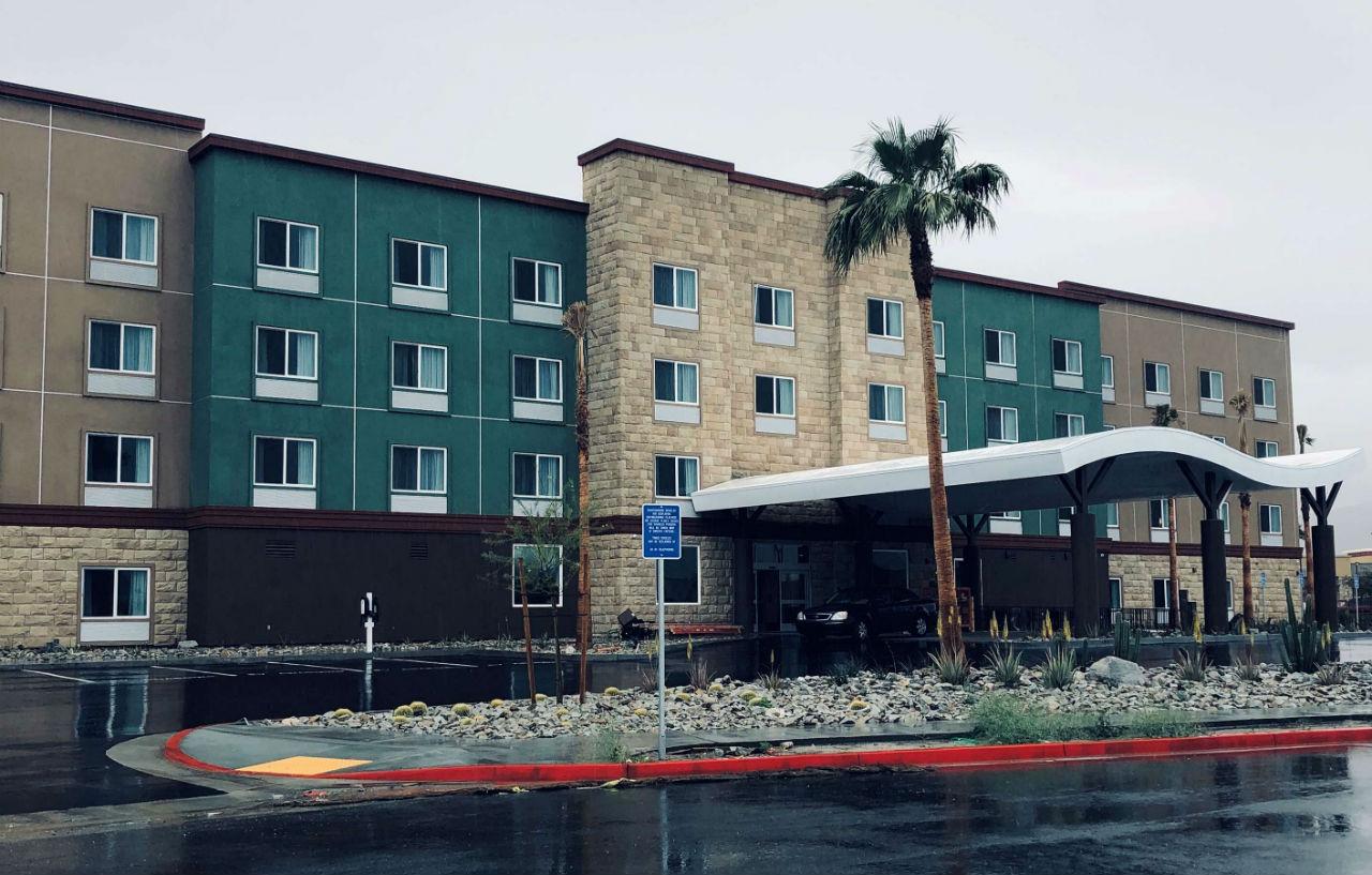Best Western Plus Coachella Valley Inn & Suites Cathedral City Ngoại thất bức ảnh