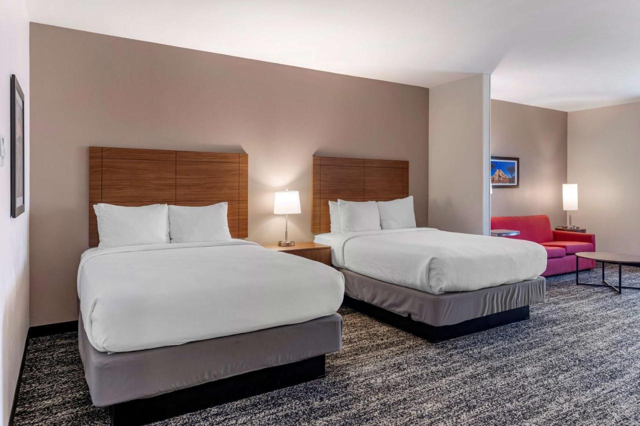 Best Western Plus Coachella Valley Inn & Suites Cathedral City Ngoại thất bức ảnh