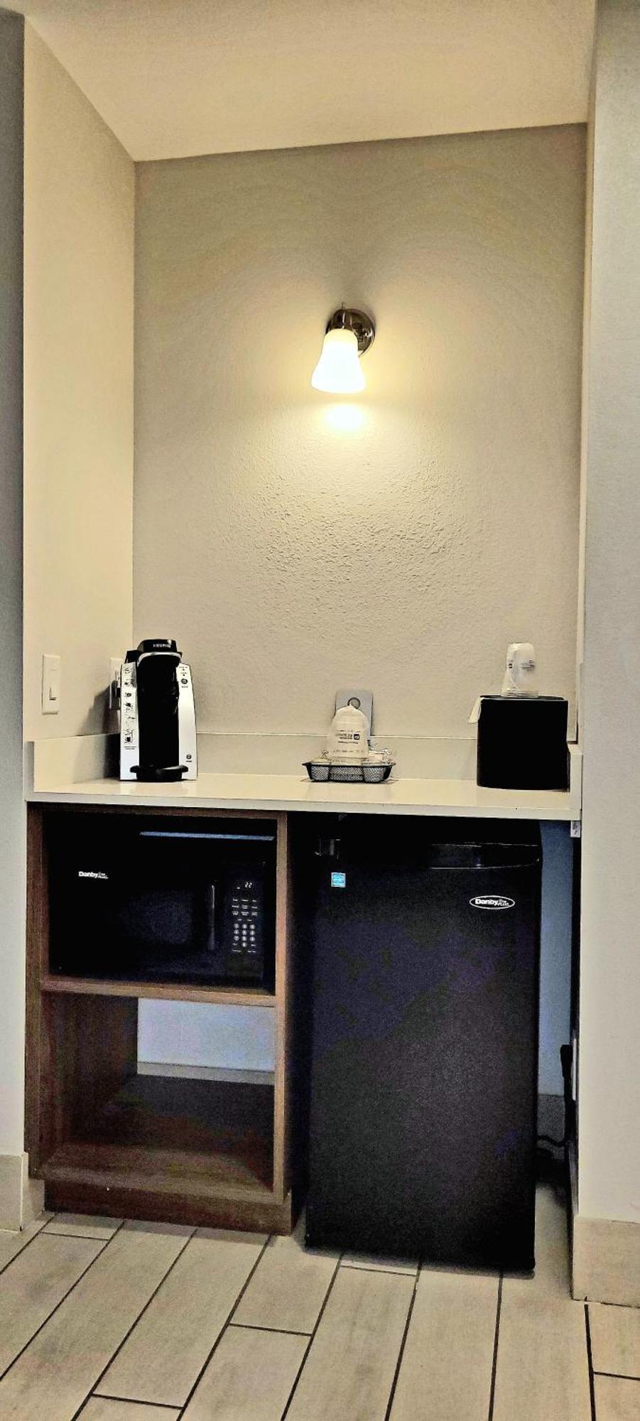 Best Western Plus Coachella Valley Inn & Suites Cathedral City Ngoại thất bức ảnh